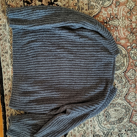 Sweater - Picture 8 of 8